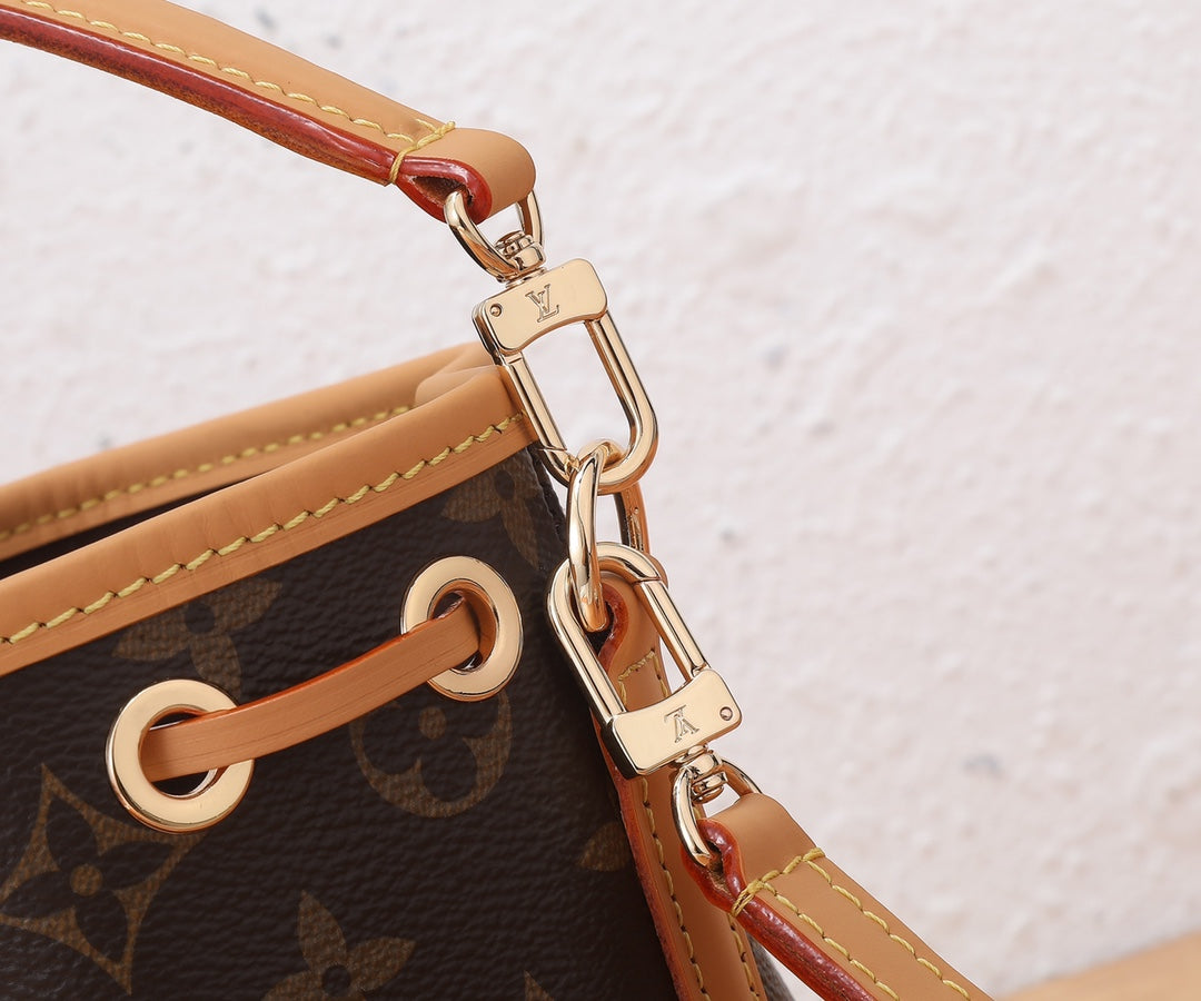 Bucket Bag Nano M81266