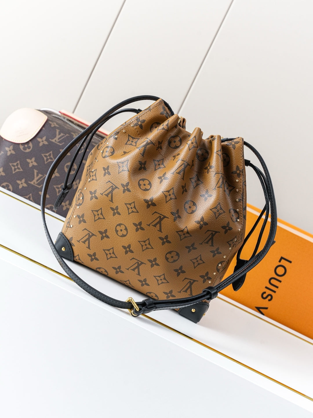 Bucket Bag Trunk PM M13324