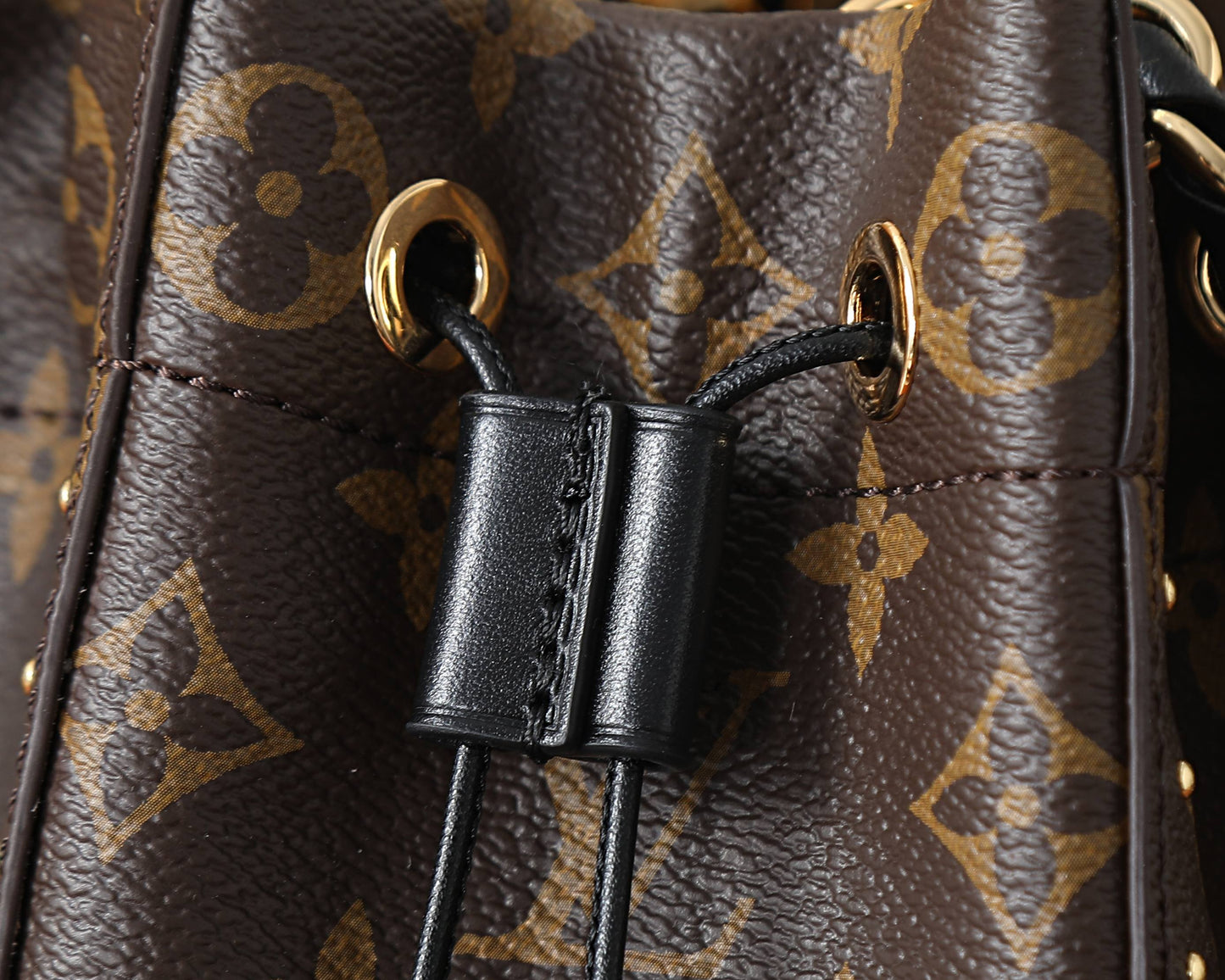 Bucket Bag Trunk M28515