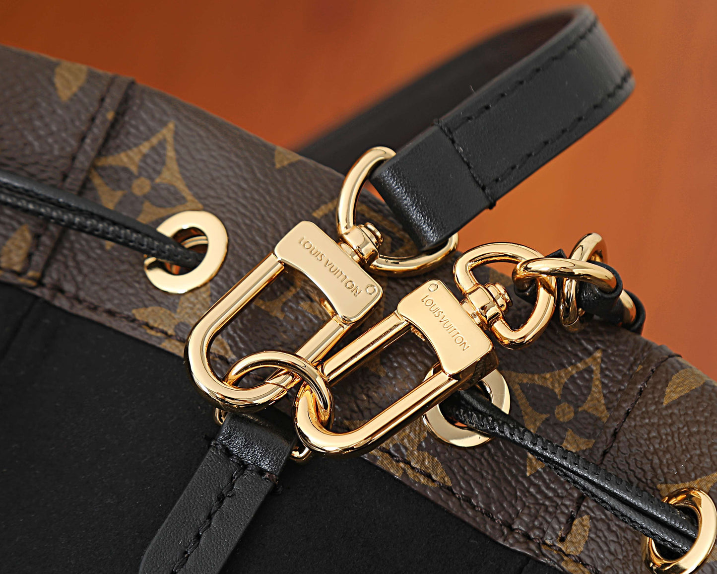 Bucket Bag Trunk M28515