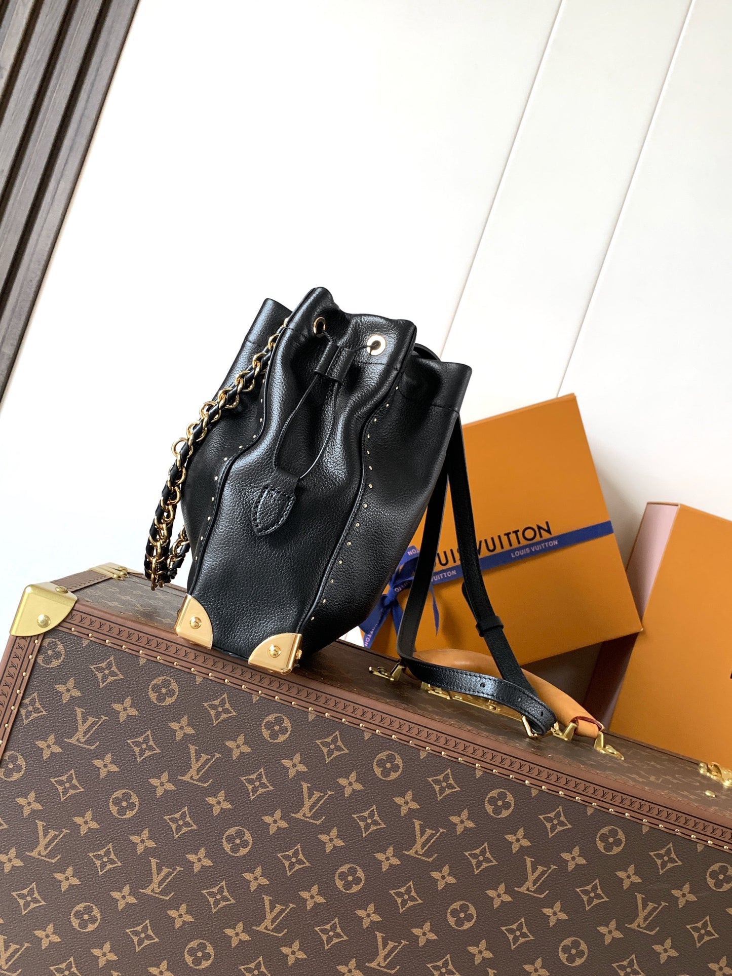 Bucket Bag Trunk M29391