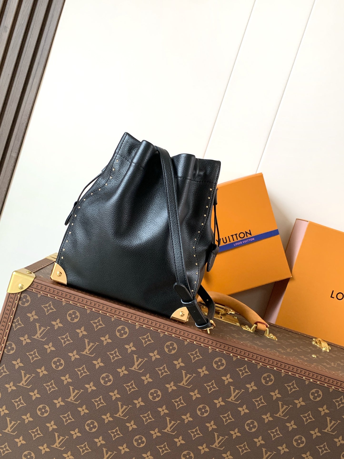 Bucket Bag Trunk M29391
