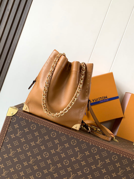 Bucket Bag Trunk M29131