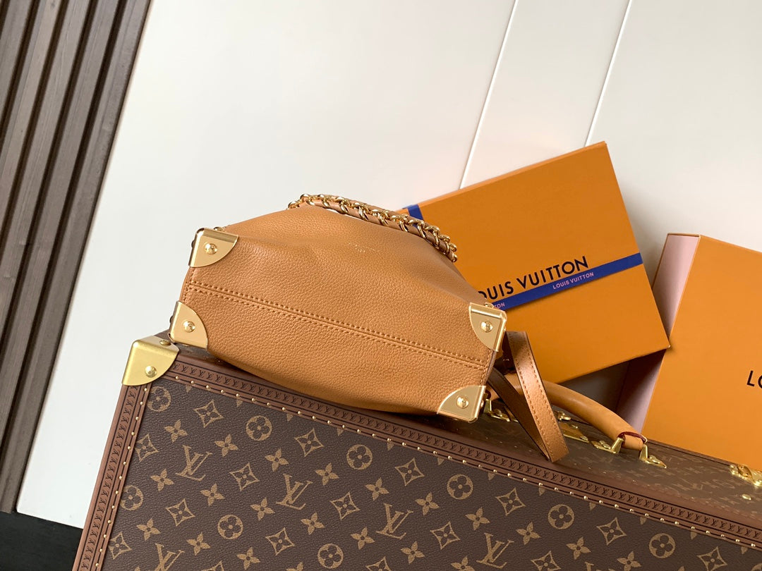 Bucket Bag Trunk M29131