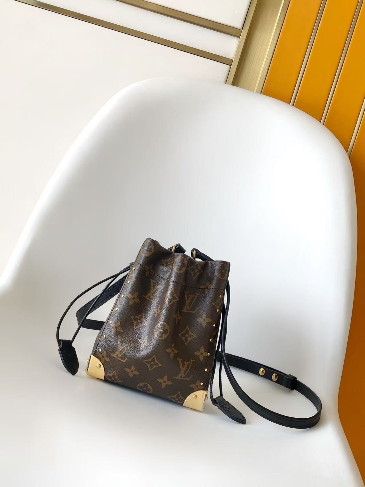 Bucket Bag Nano Trunk M29323