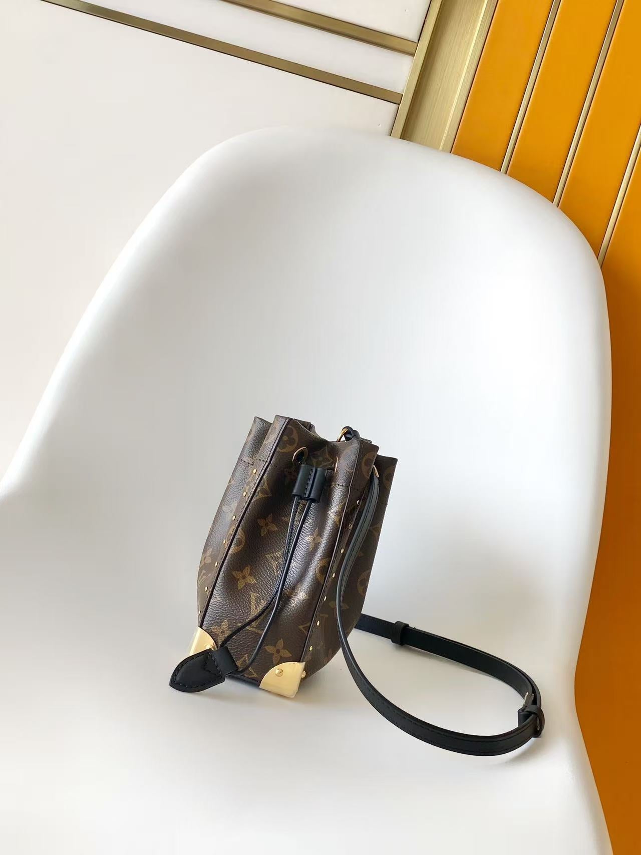 Bucket Bag Nano Trunk M29323
