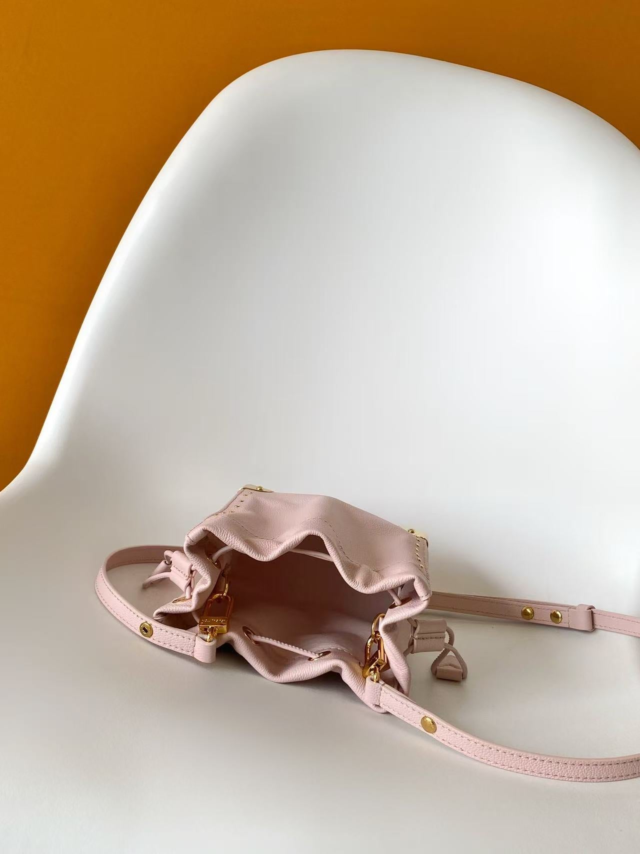 Bucket Bag Nano Trunk M2A067