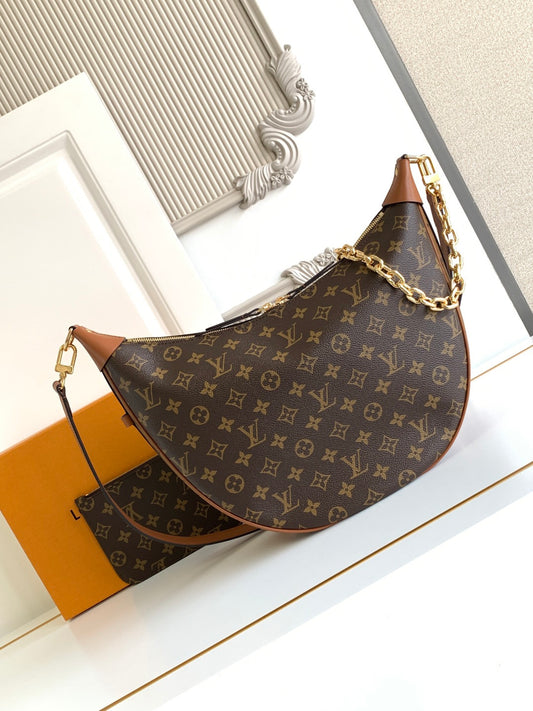 Half Moon Bag Hobo M46311