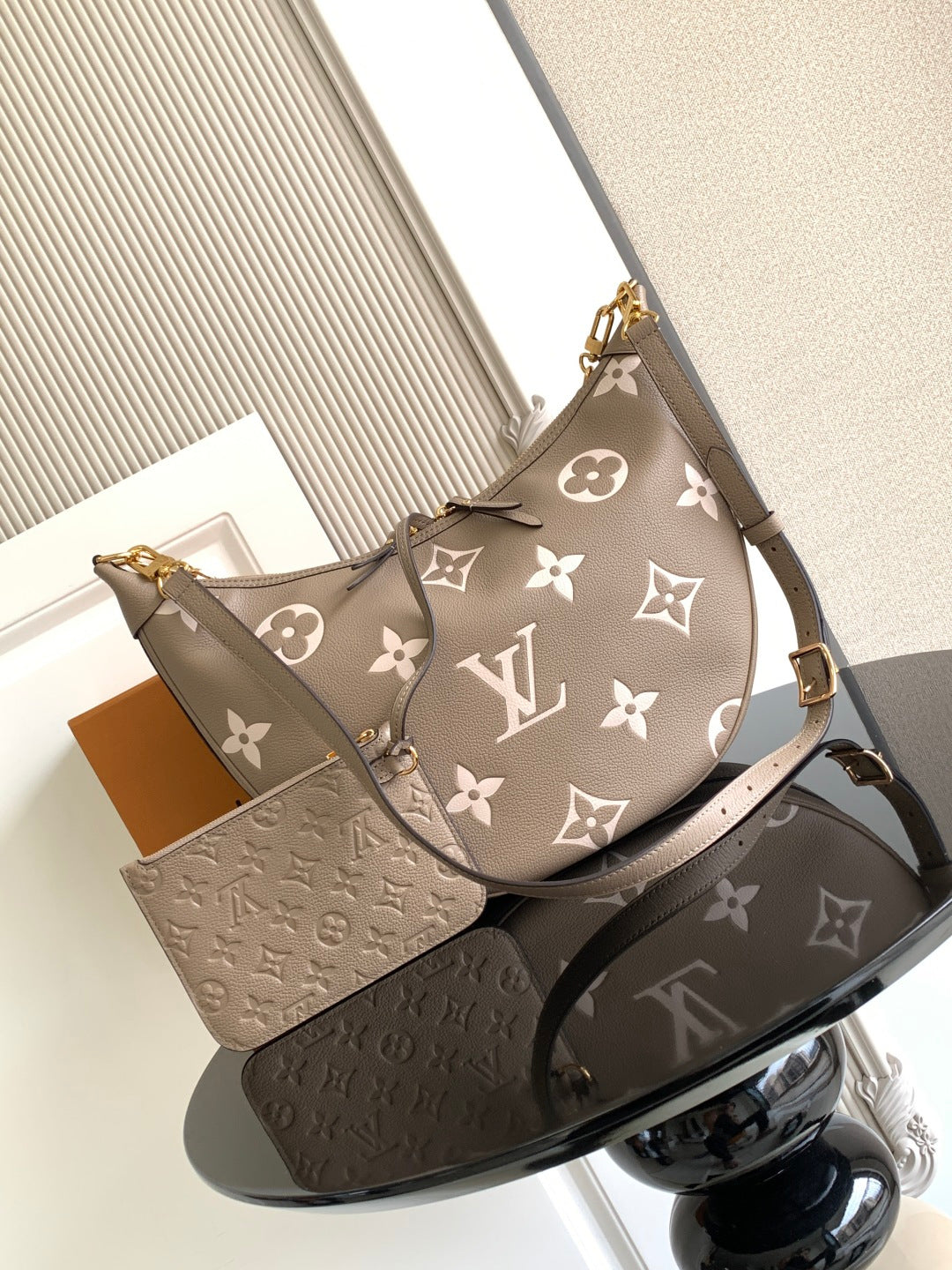 Half Moon Bag Hobo M46738