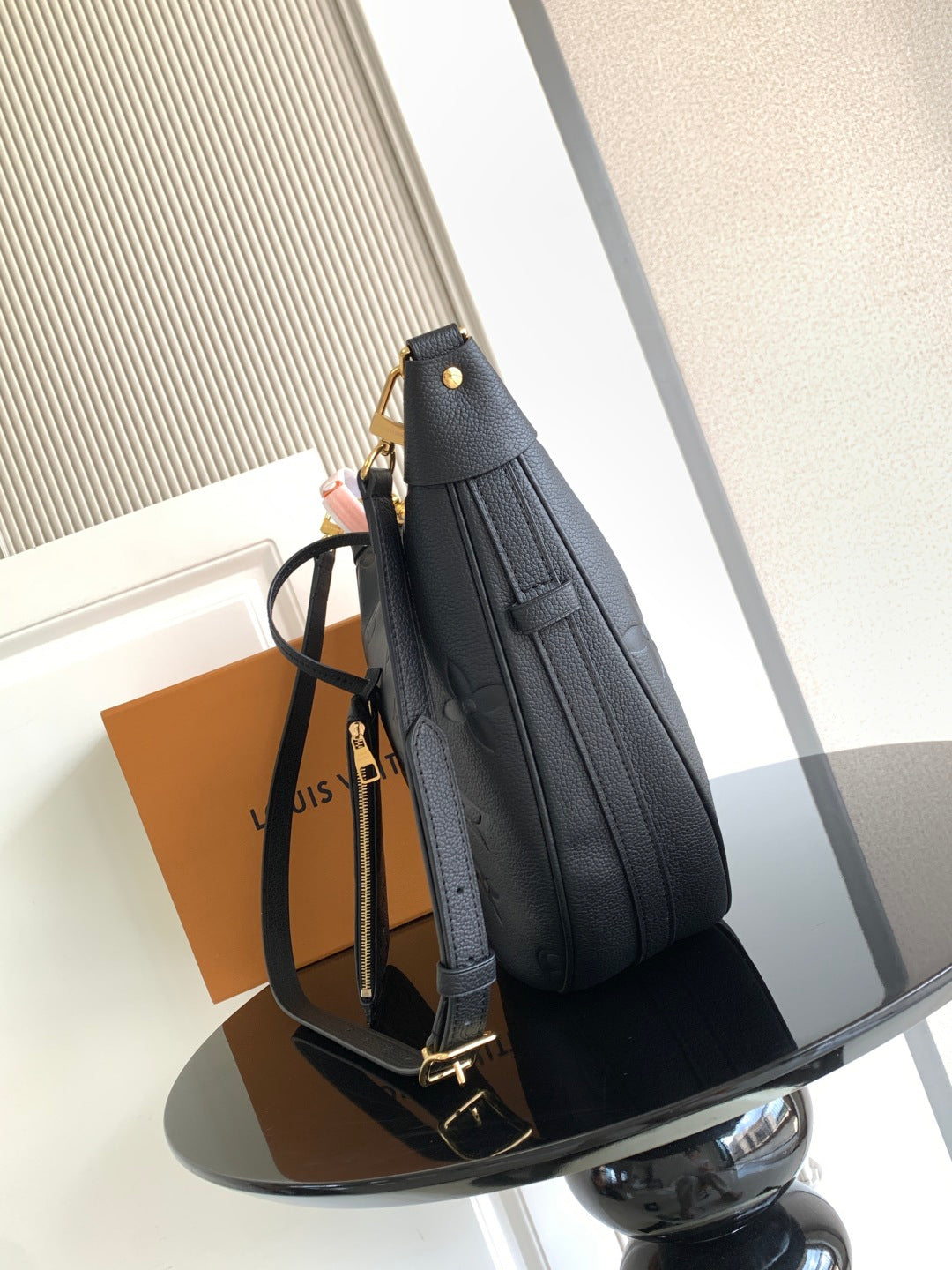Half Moon Bag Hobo M46725