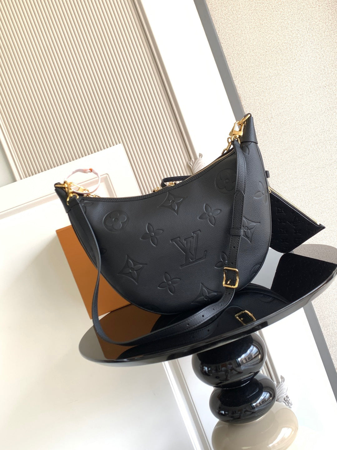 Half Moon Bag Hobo M46725