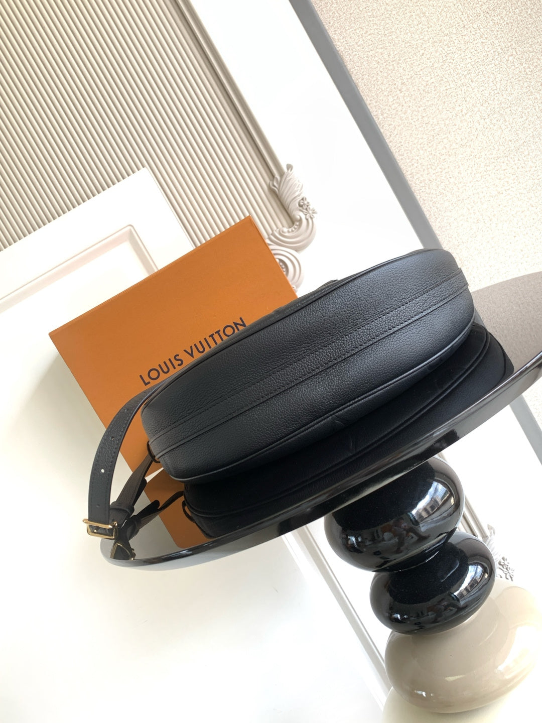 Half Moon Bag Hobo M46725