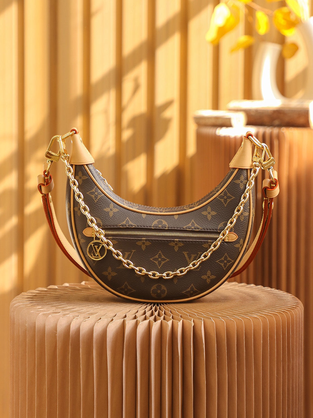 Half Moon Bag M81098