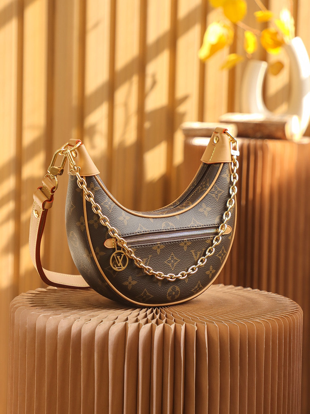 Half Moon Bag M81098
