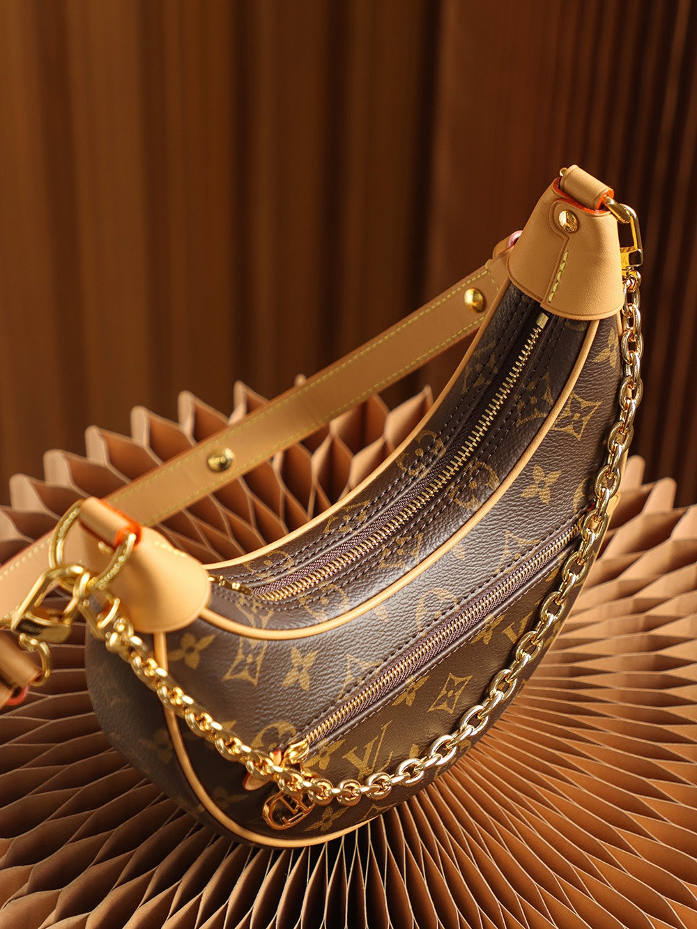 Half Moon Bag M81098
