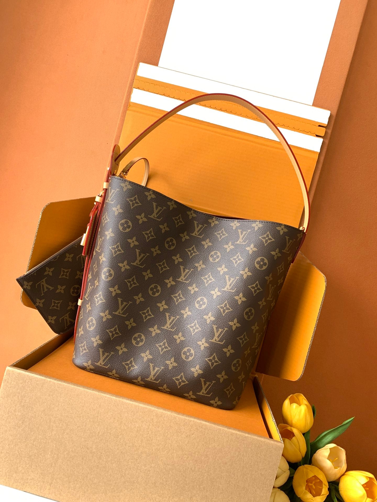 Bucket Bag GM M12926