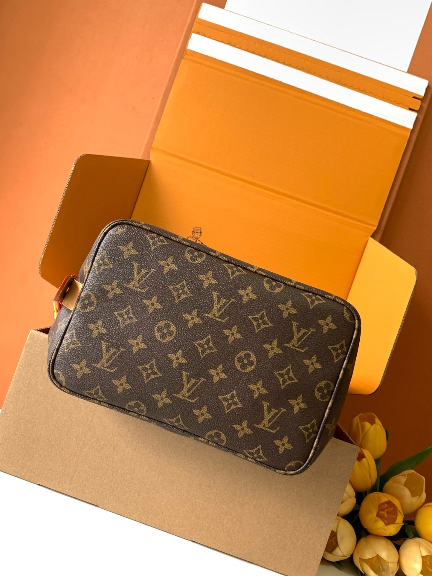 Bucket Bag GM M12926