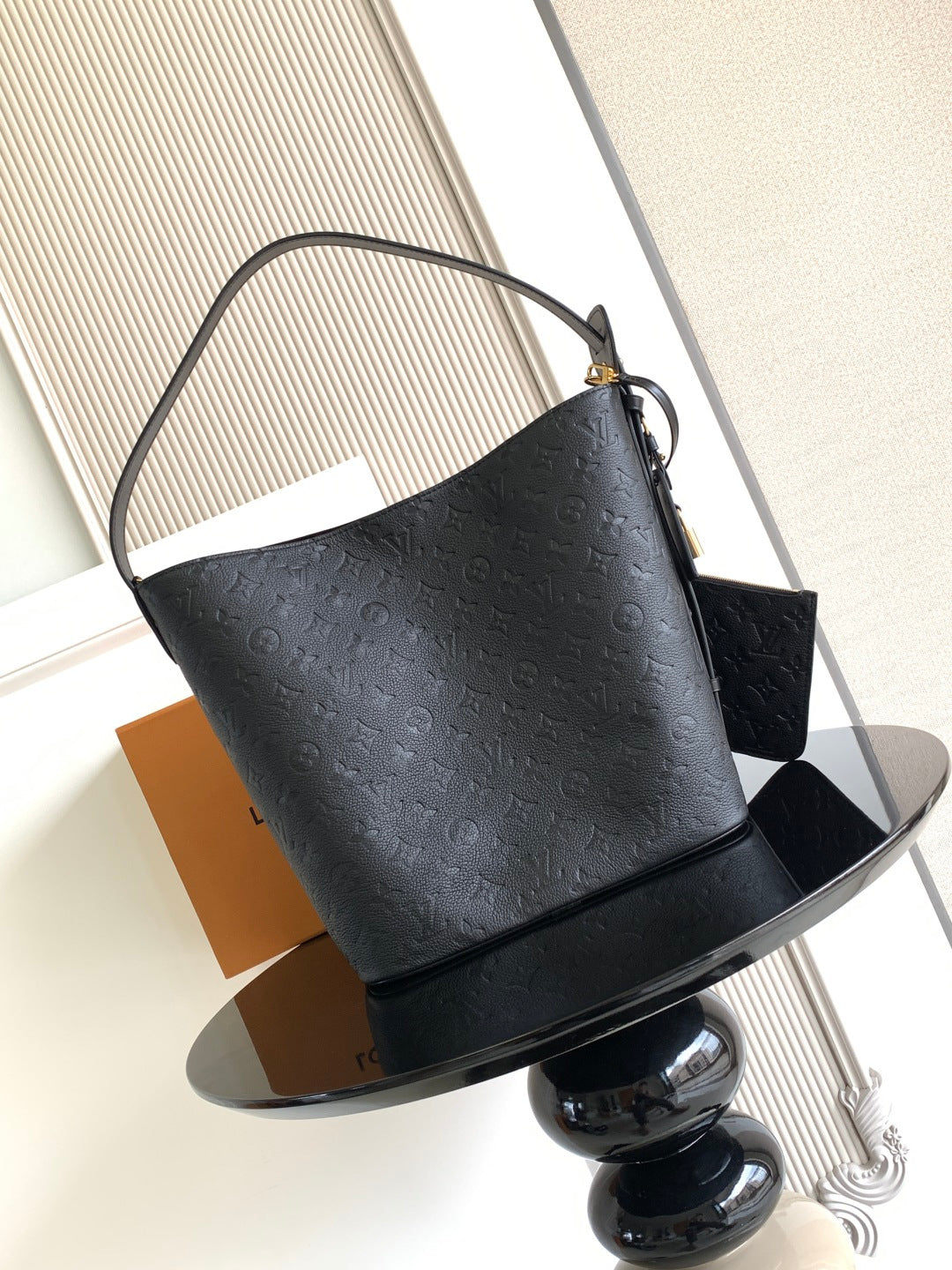 Bucket Bag GM M13044