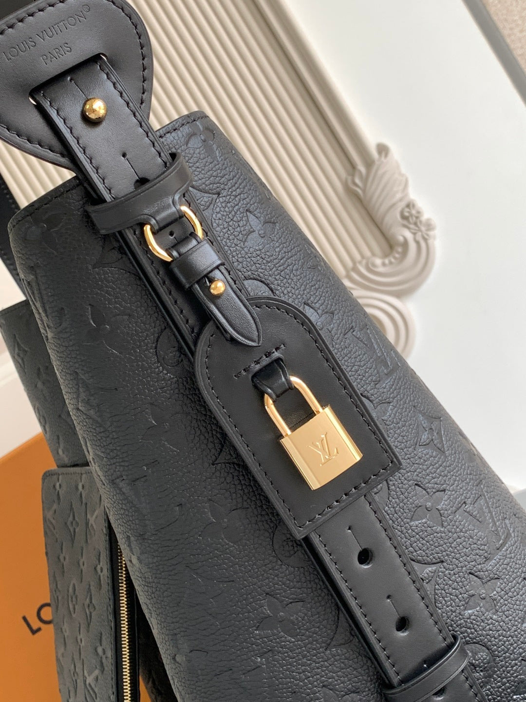 Bucket Bag GM M13044