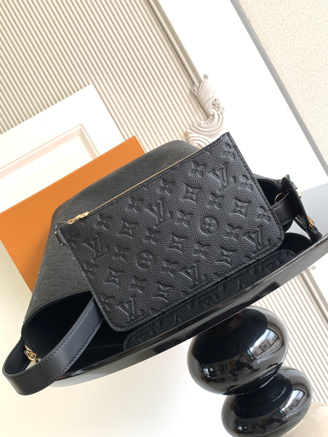 Bucket Bag GM M13044