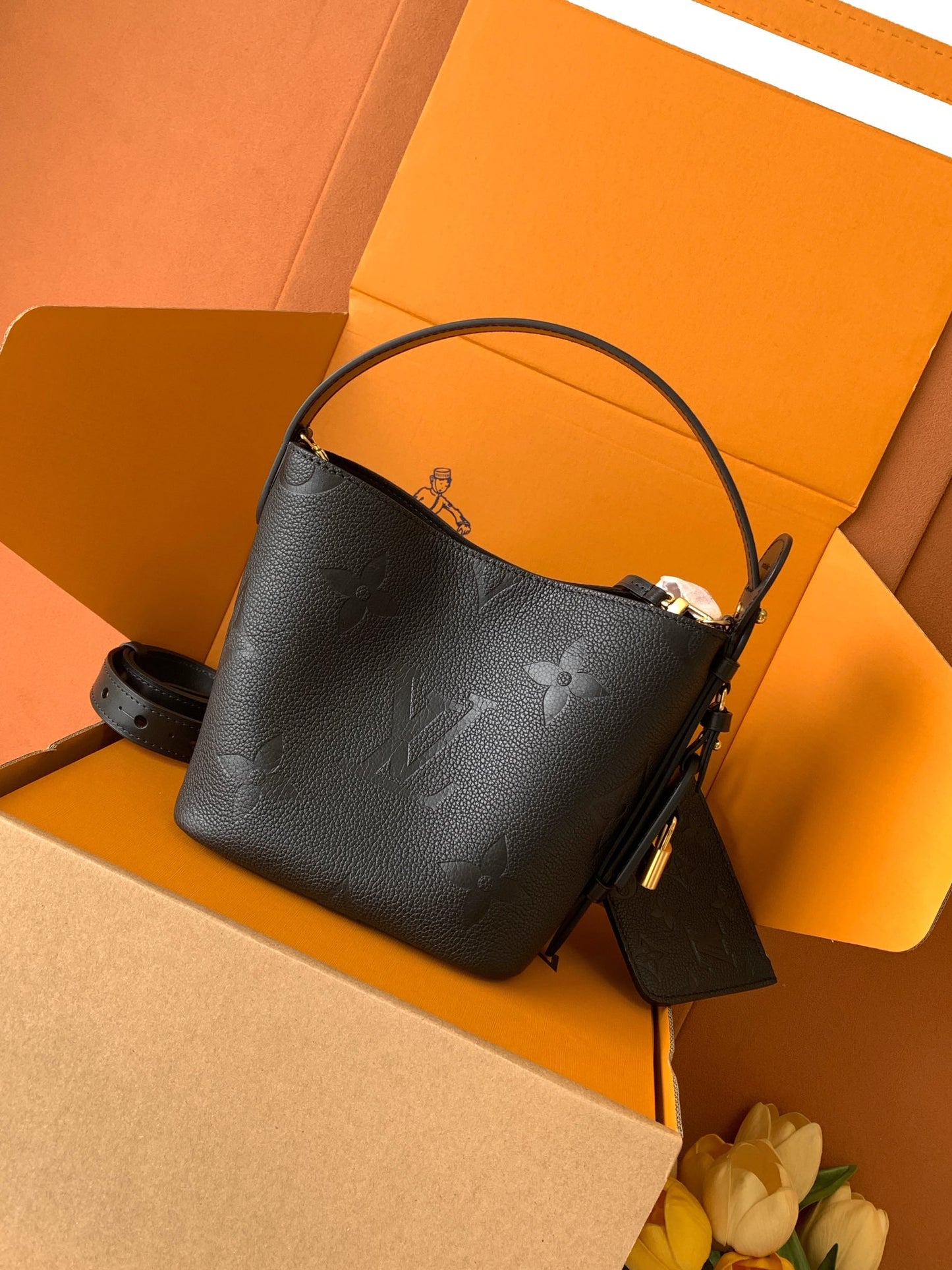 Bucket Bag BB M13480