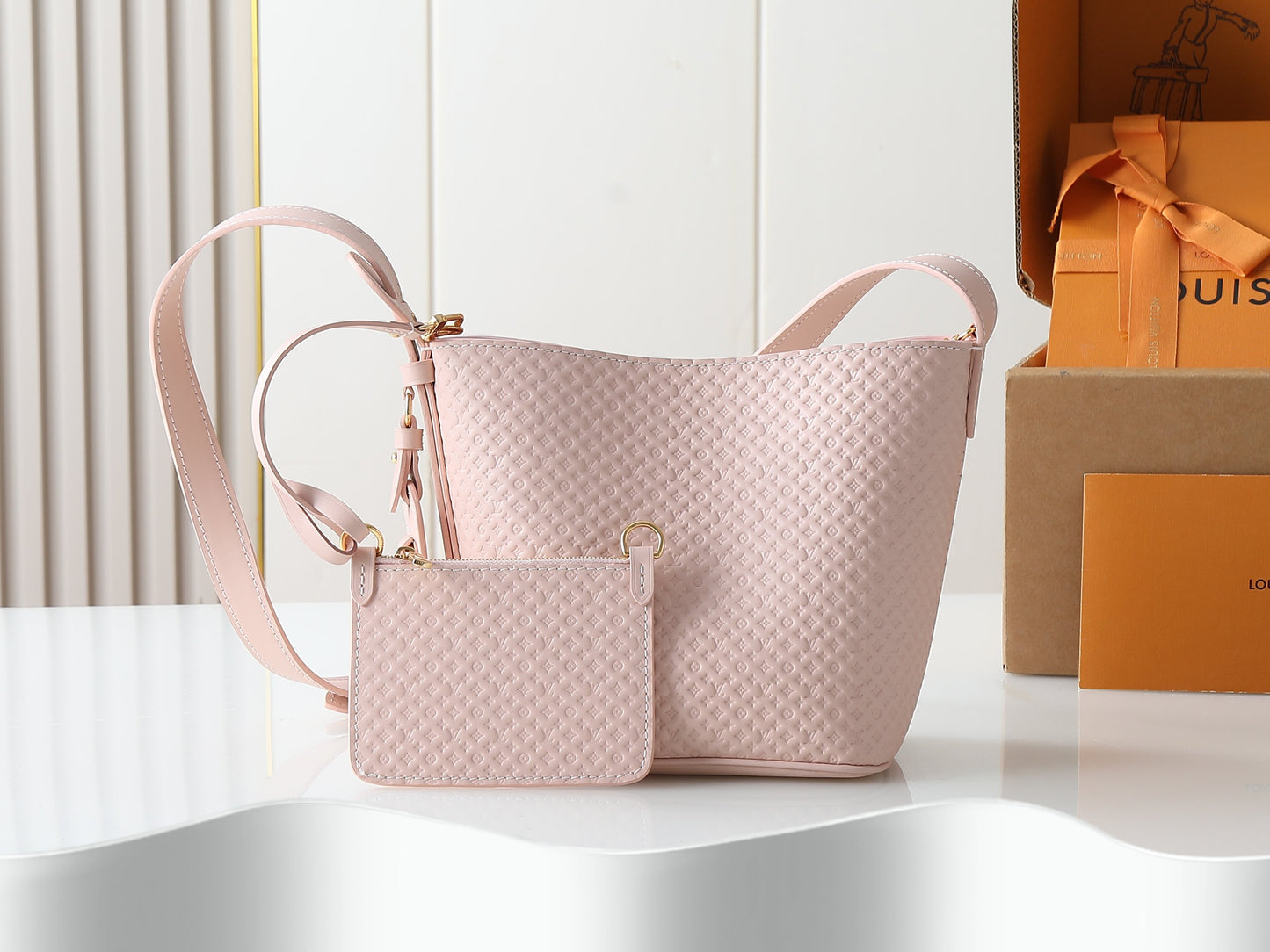 Bucket Bag BB M28886