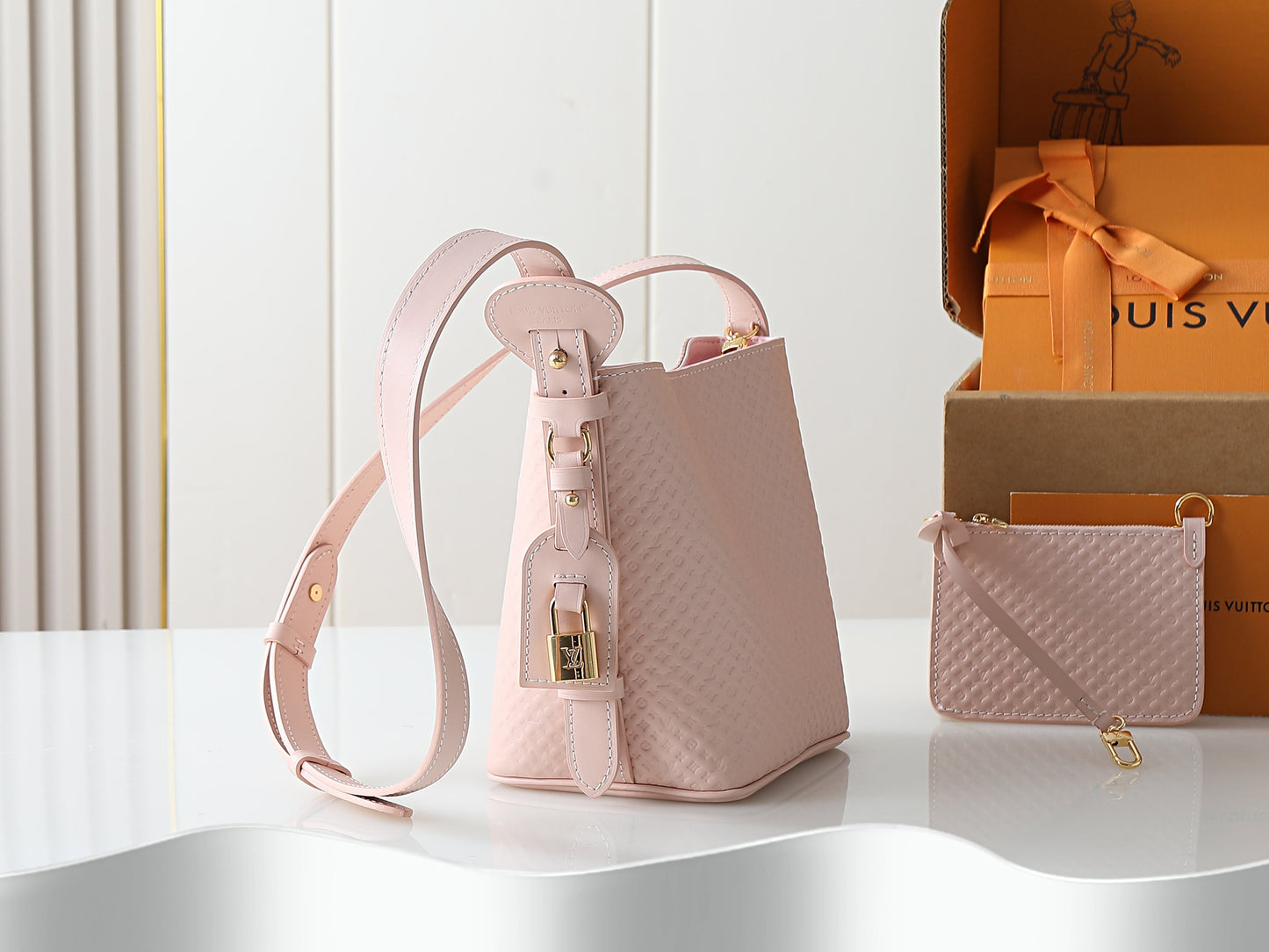 Bucket Bag BB M28886