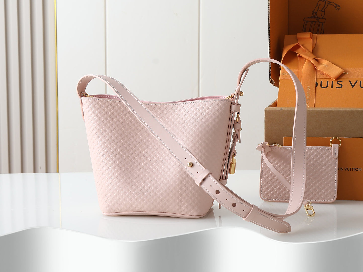 Bucket Bag BB M28886