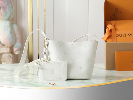 Bucket Bag BB M27570