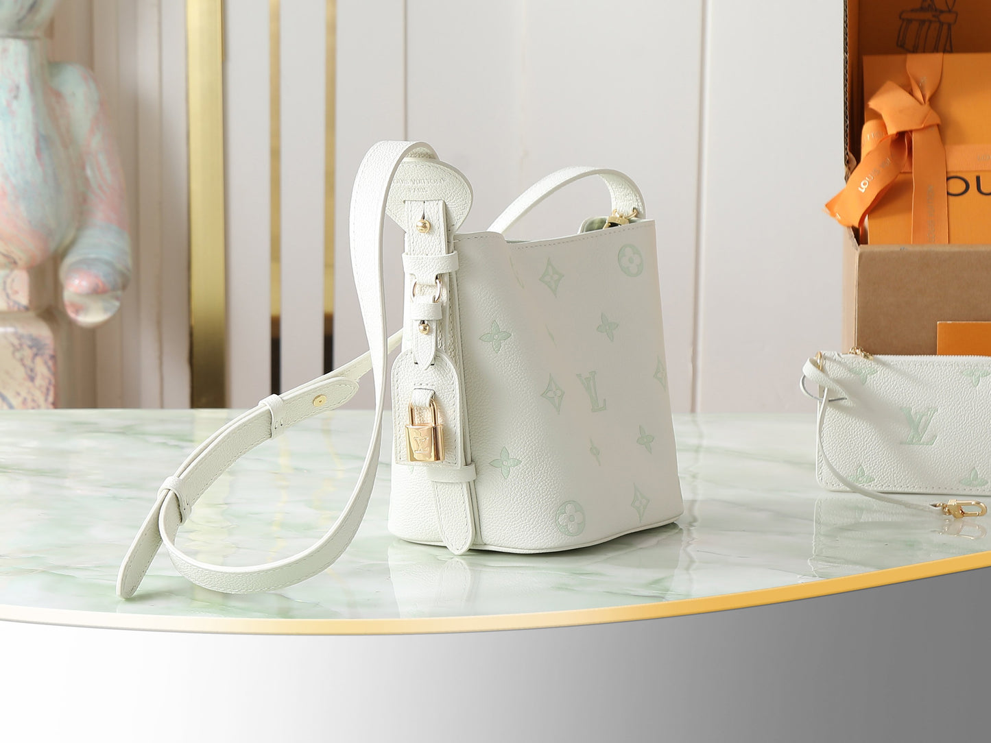 Bucket Bag BB M27570