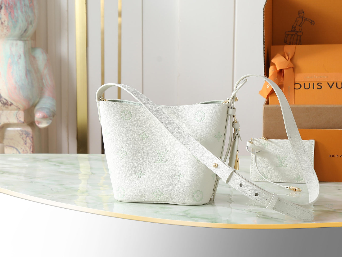 Bucket Bag BB M27570