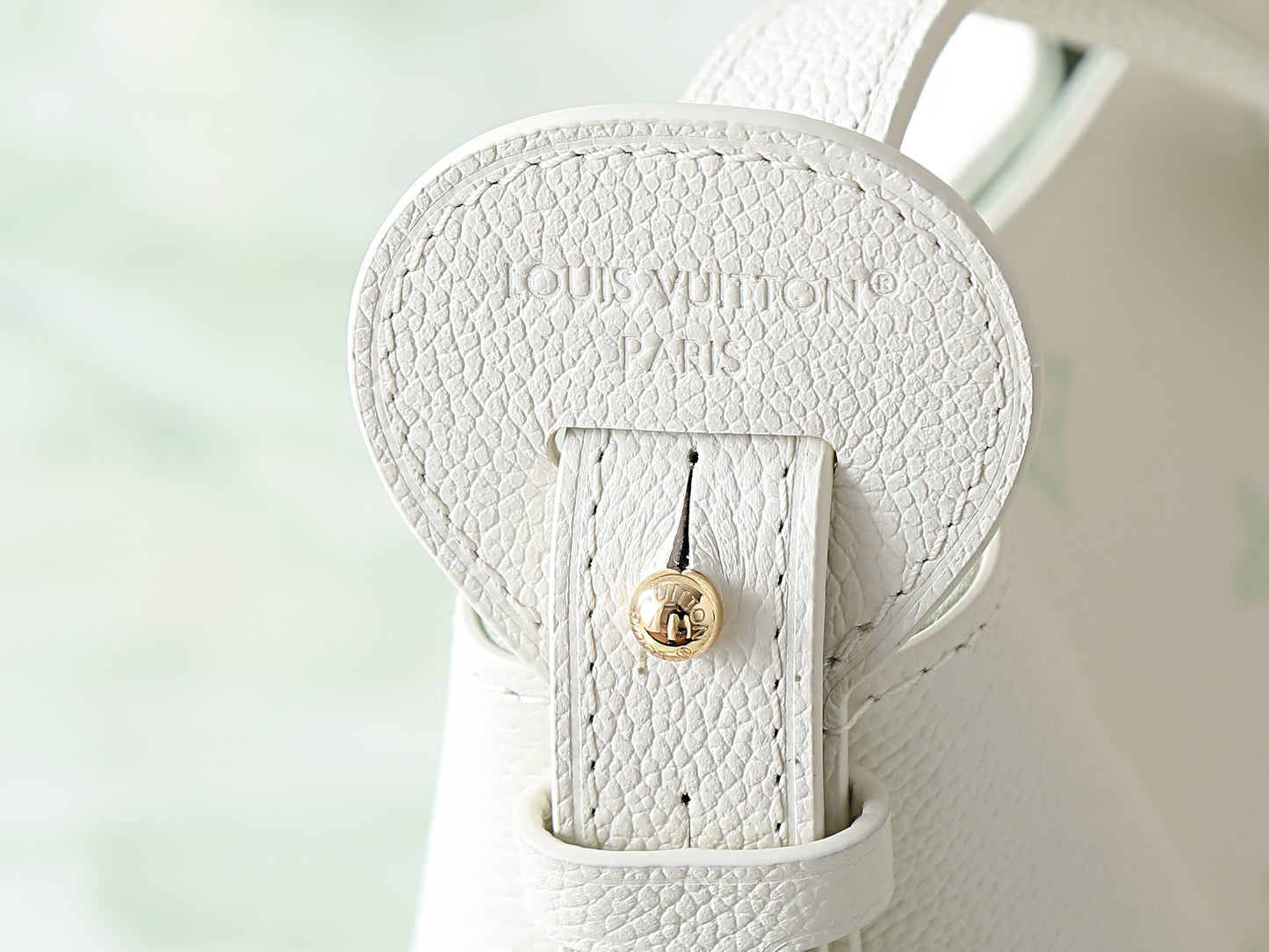 Bucket Bag BB M27570