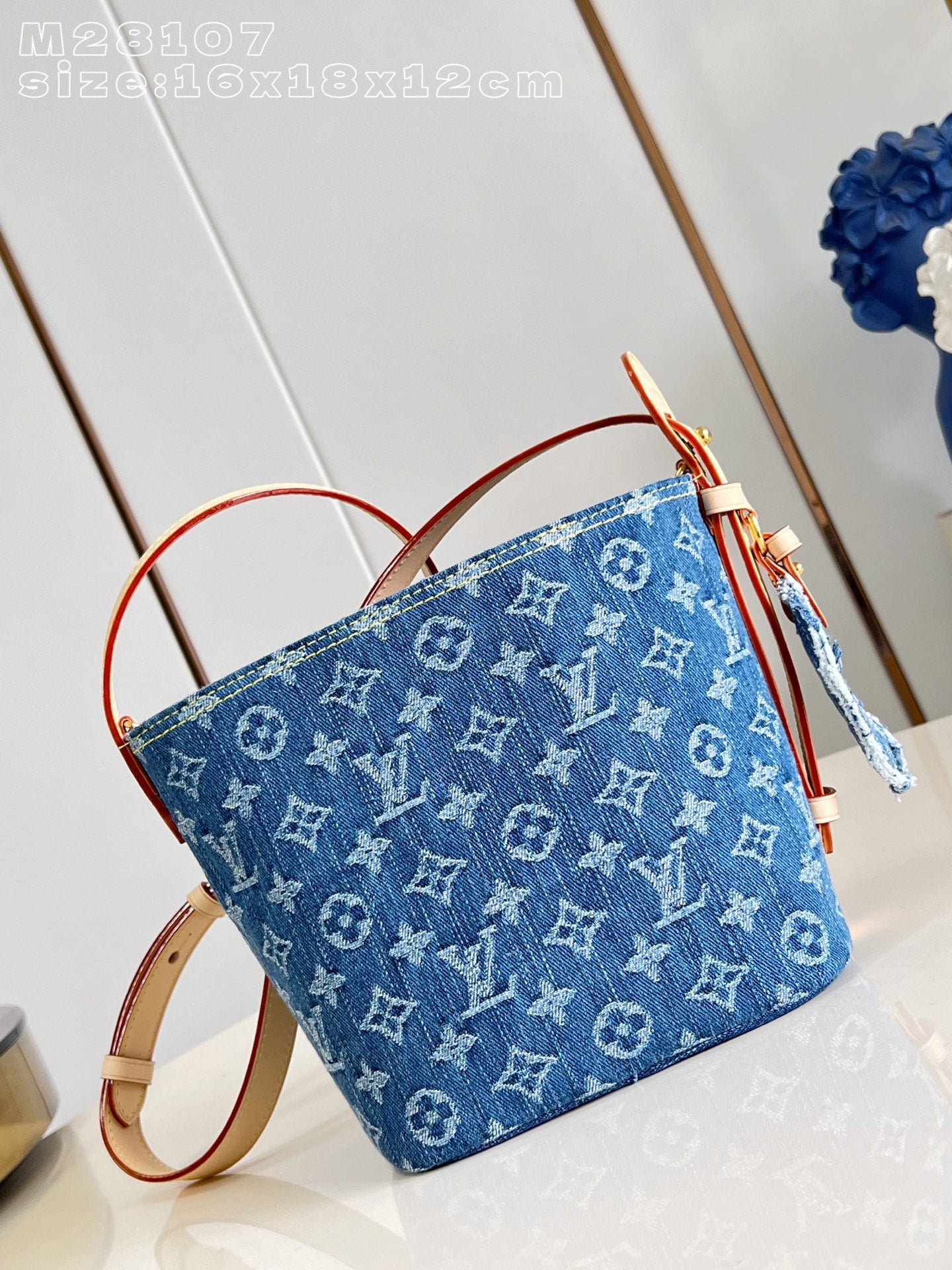 Bucket Bag BB M28107