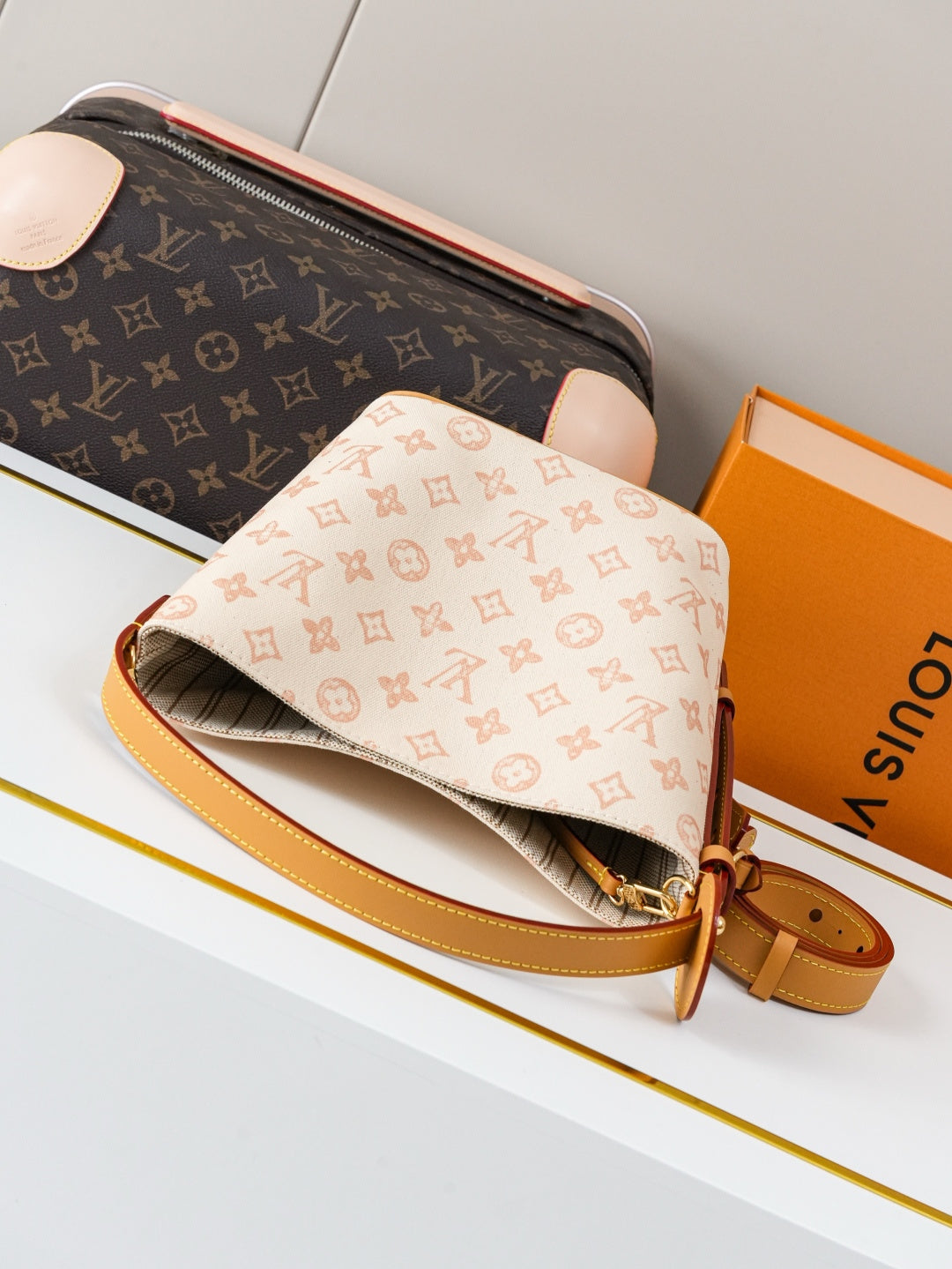 Bucket Bag BB M28335