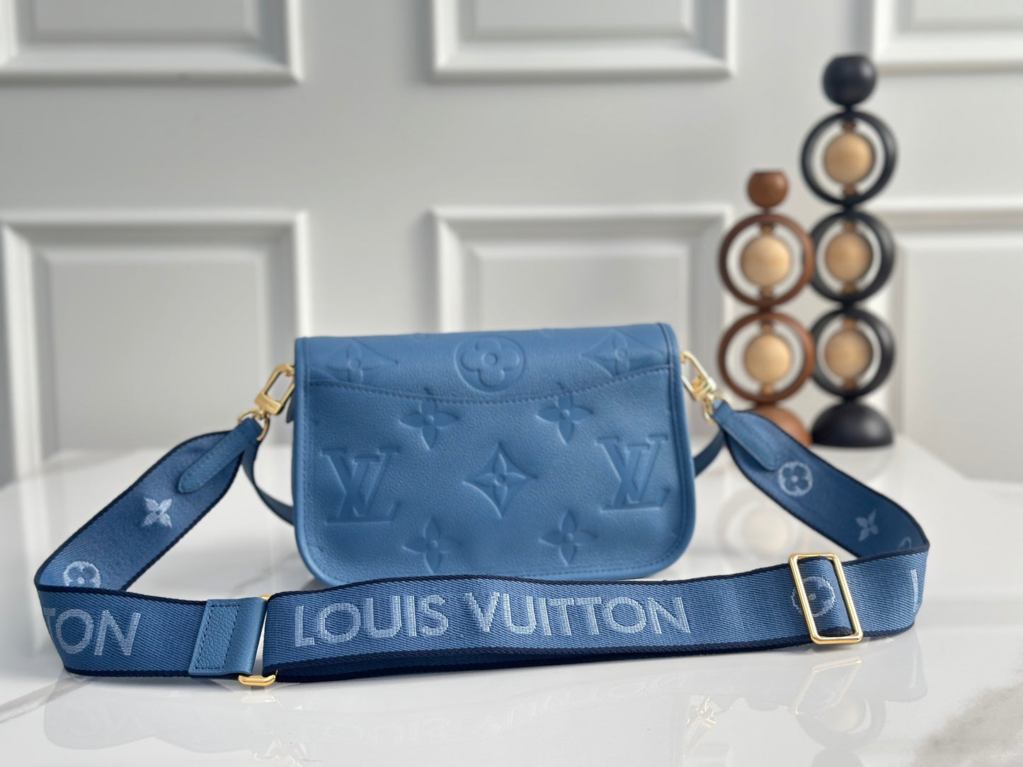 Classic Flap Shoulder Bag M27362