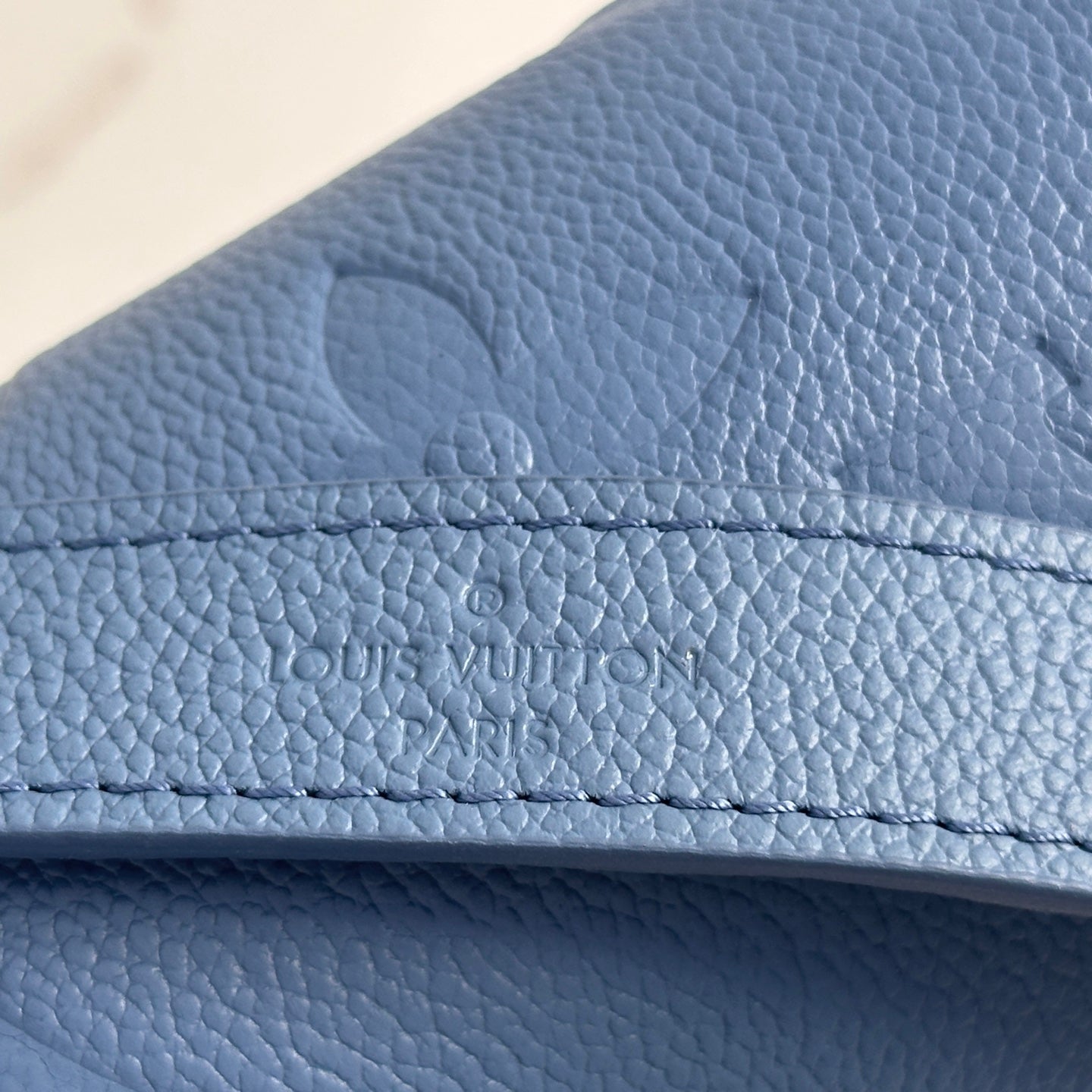 Classic Flap Shoulder Bag M27362