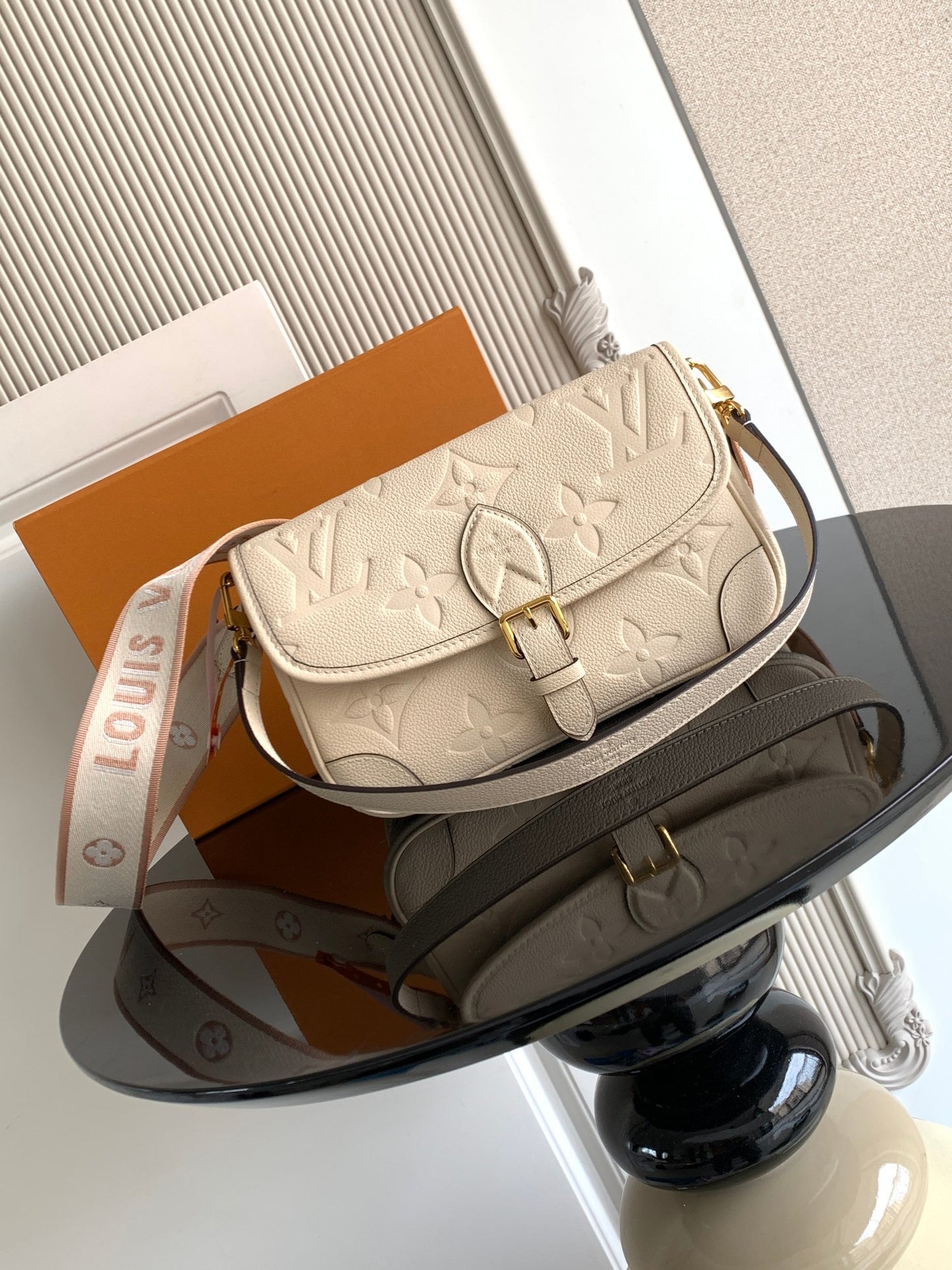 Classic Flap Shoulder Bag M46388
