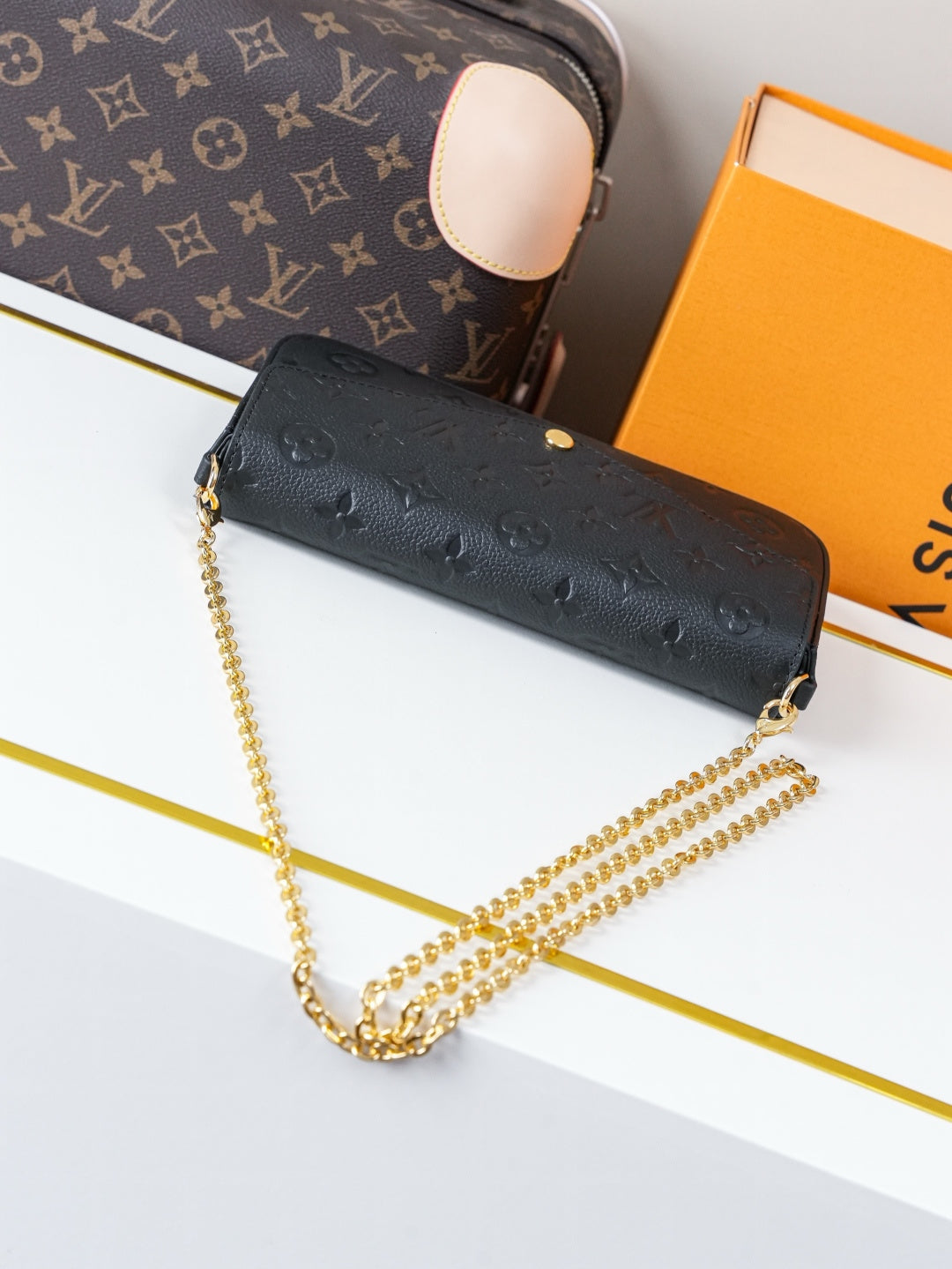 Wallet On Chain M82477