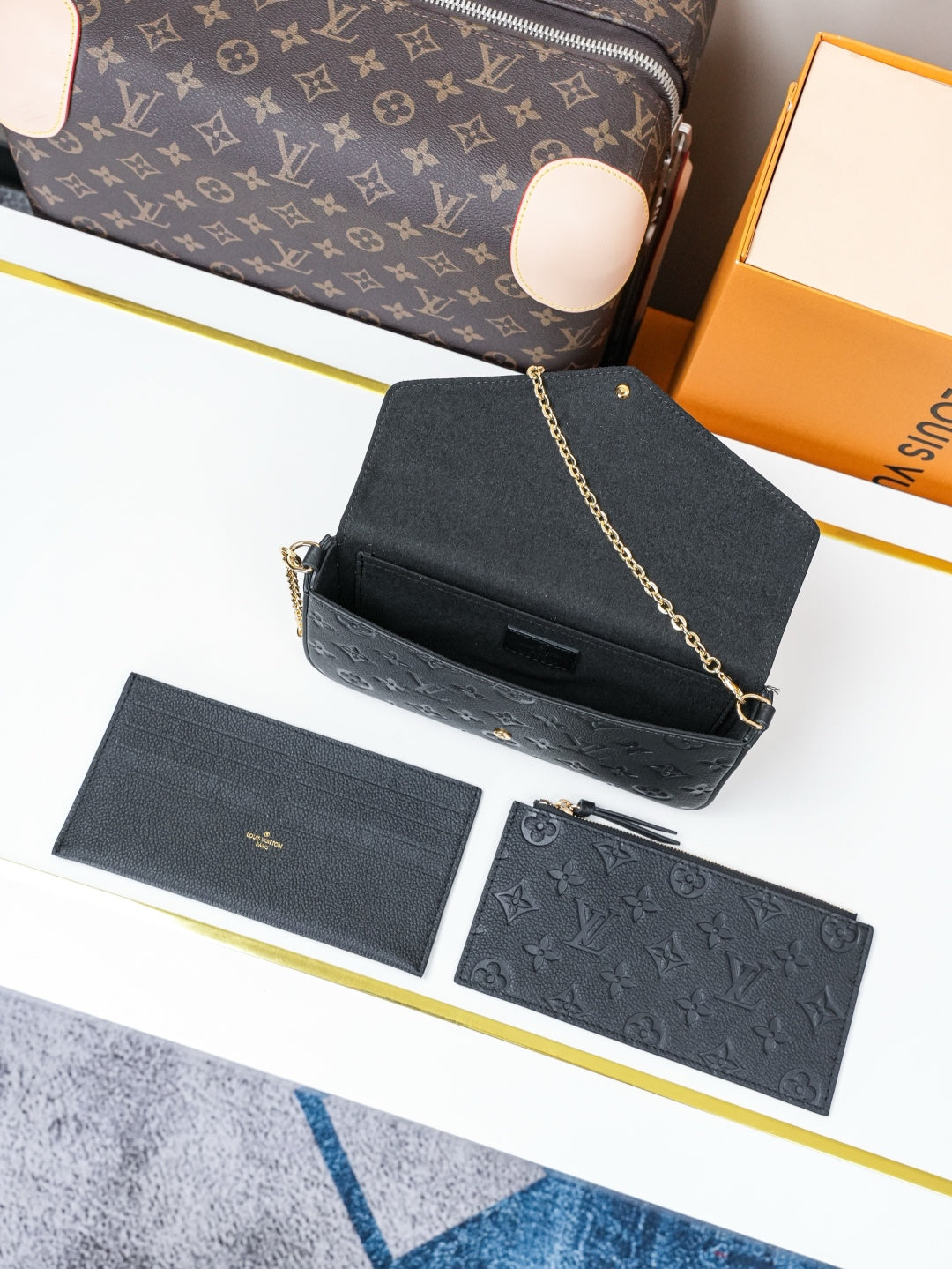 Wallet On Chain M82477