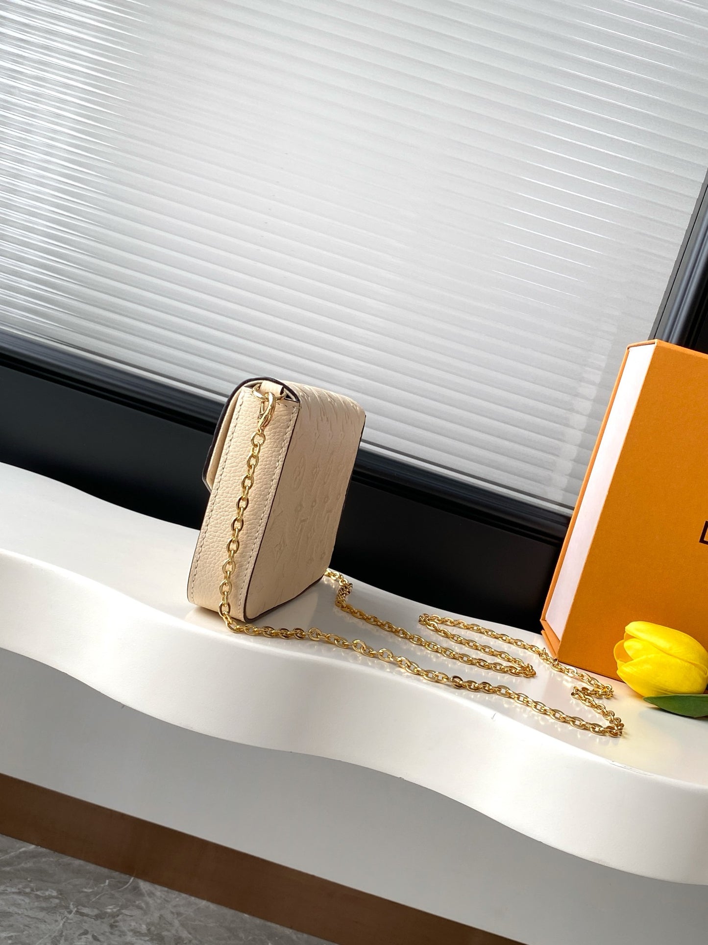 Wallet On Chain M82363