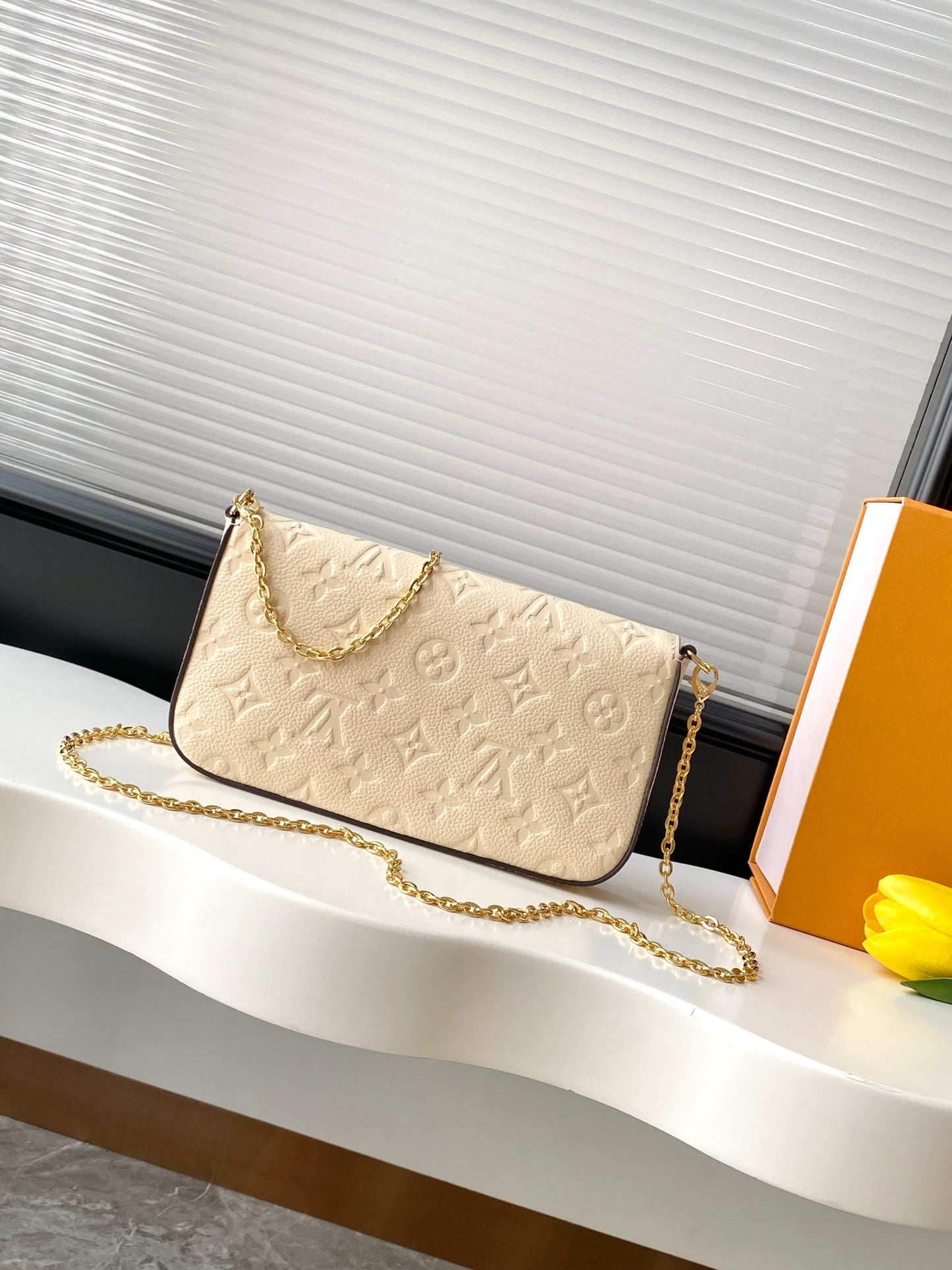 Wallet On Chain M82363