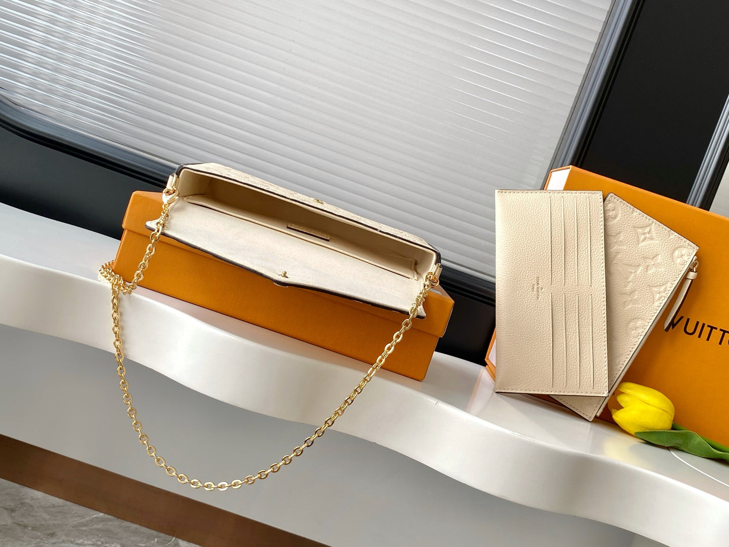 Wallet On Chain M82363