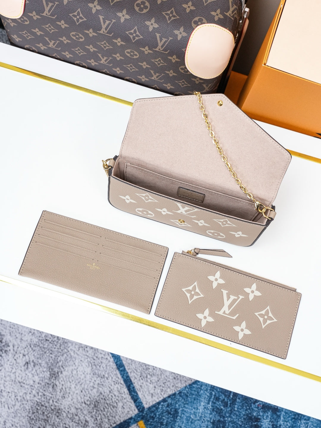Wallet On Chain M82610