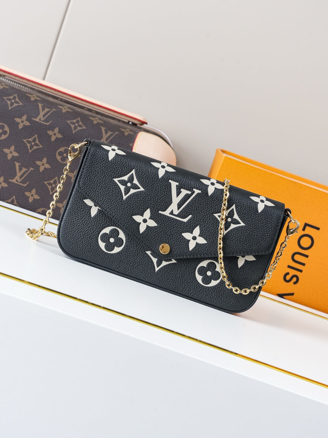 Wallet On Chain M82479