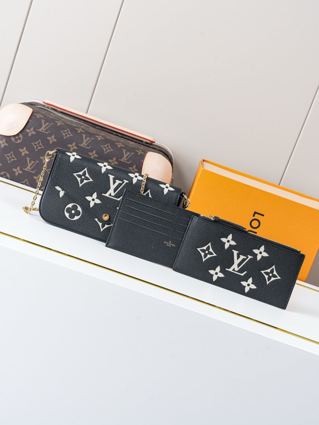 Wallet On Chain M82479
