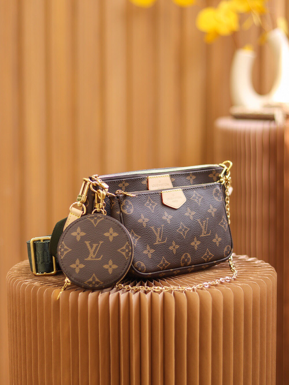 Multi Pouch Crossbody Bag M44813