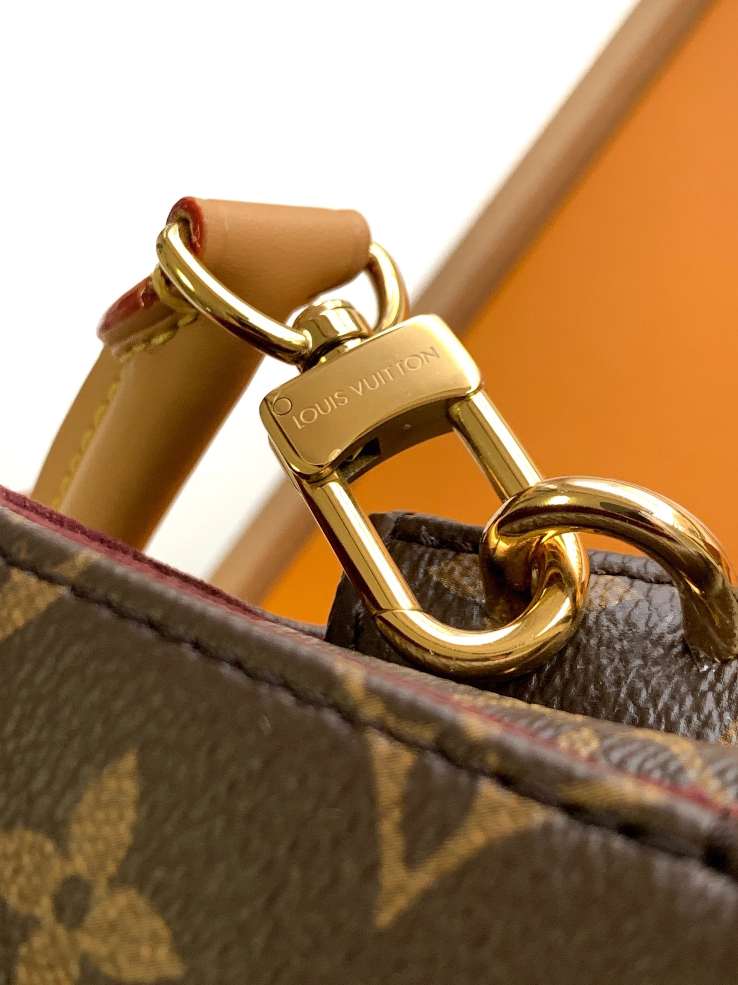 Large Structured Shoulder Bag M14473