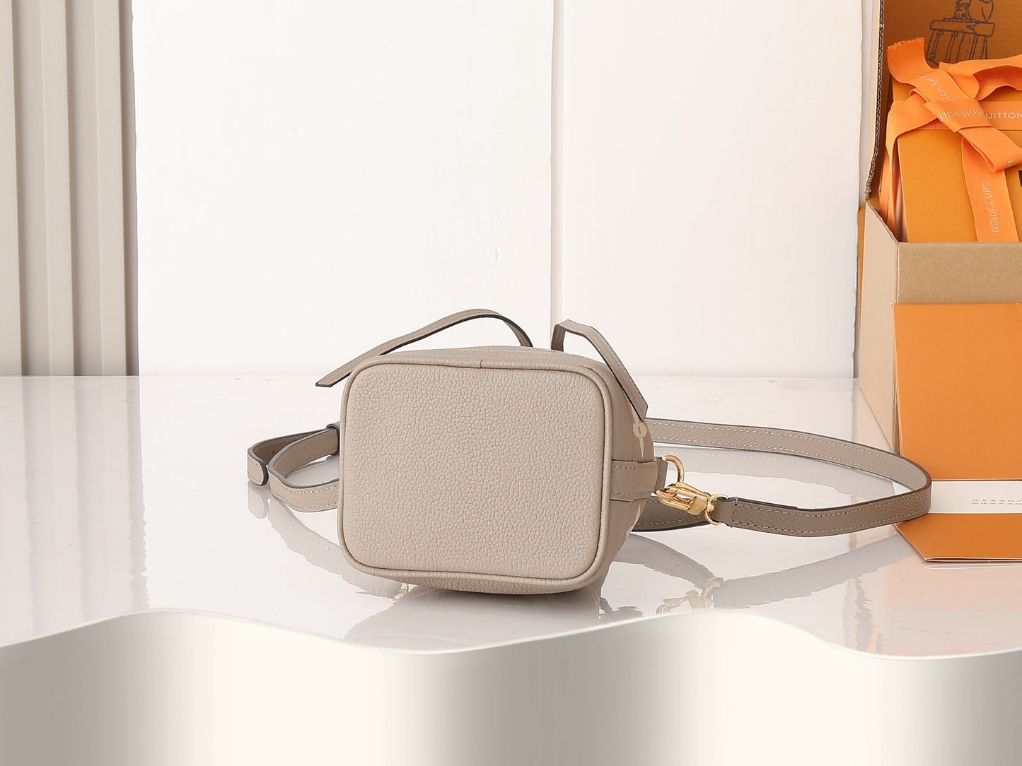 Bucket Bag Nano M46291