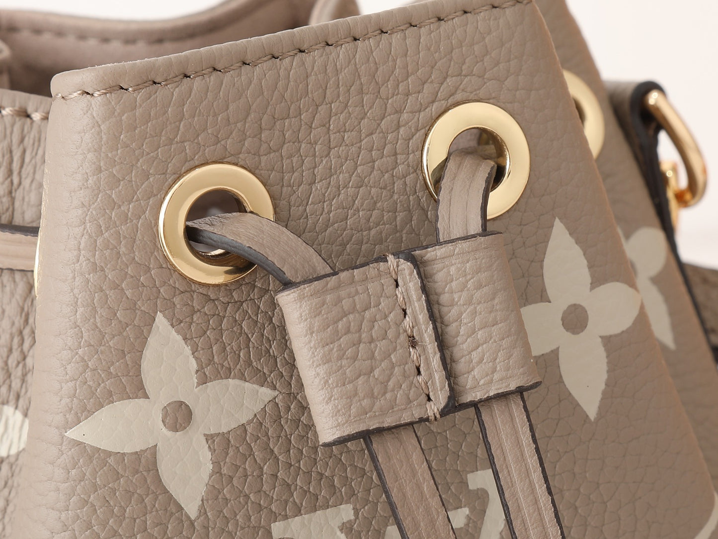 Bucket Bag Nano M46291
