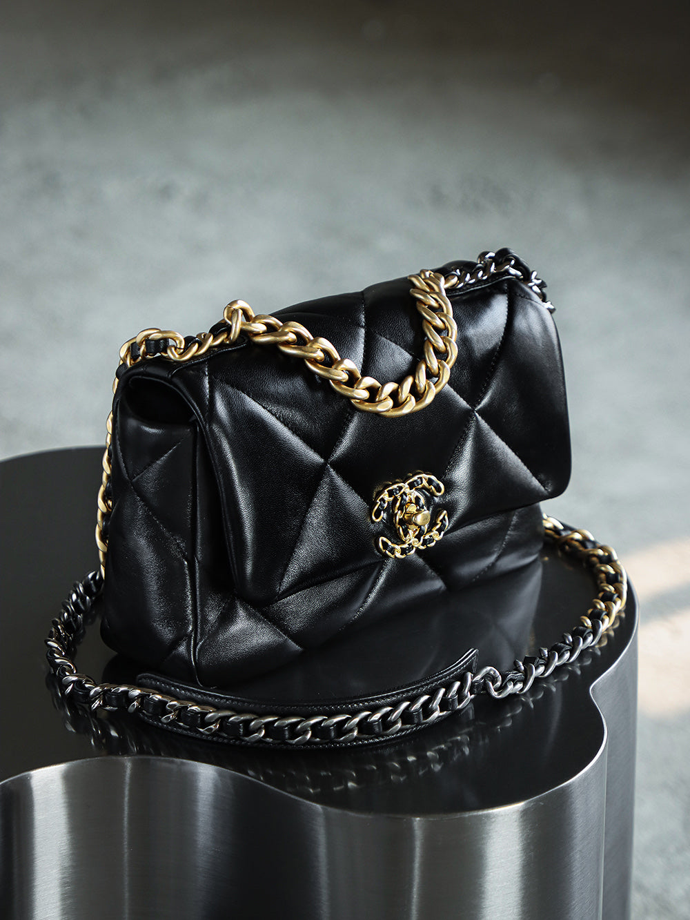 Quilted Flap Shoulder 19 Bag - S